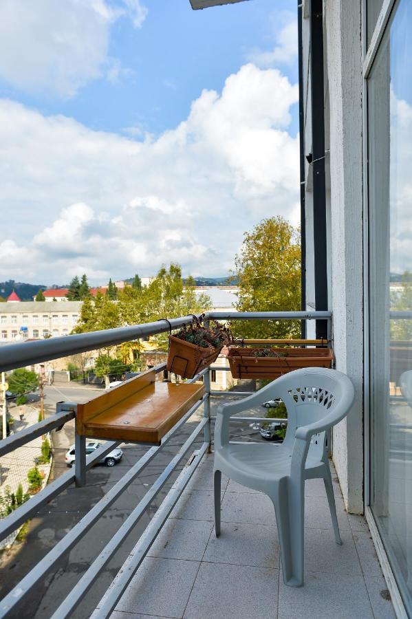 Happy Stay Hotel Kutaisi Exterior foto
