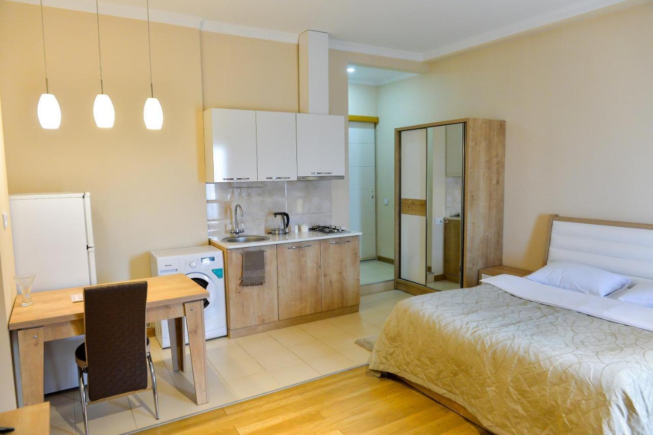 Happy Stay Hotel Kutaisi Exterior foto