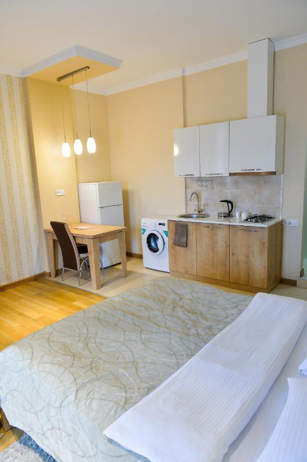Happy Stay Hotel Kutaisi Exterior foto