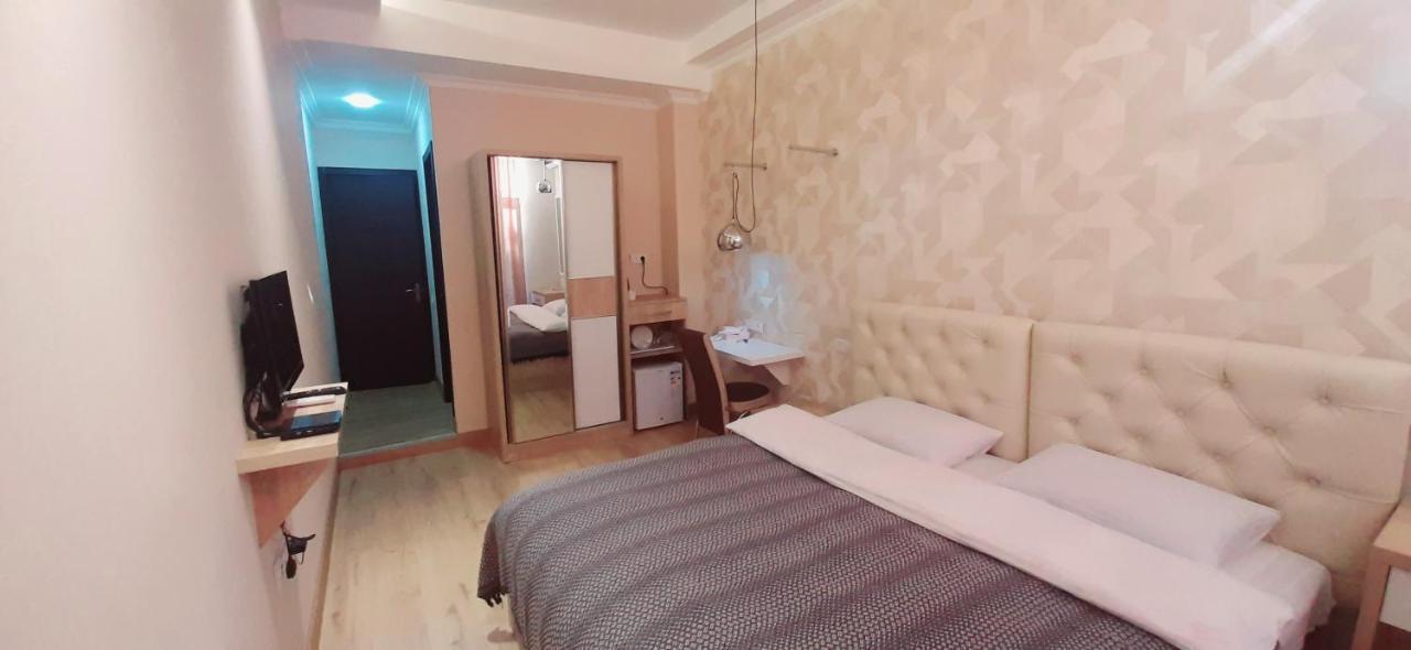 Happy Stay Hotel Kutaisi Exterior foto