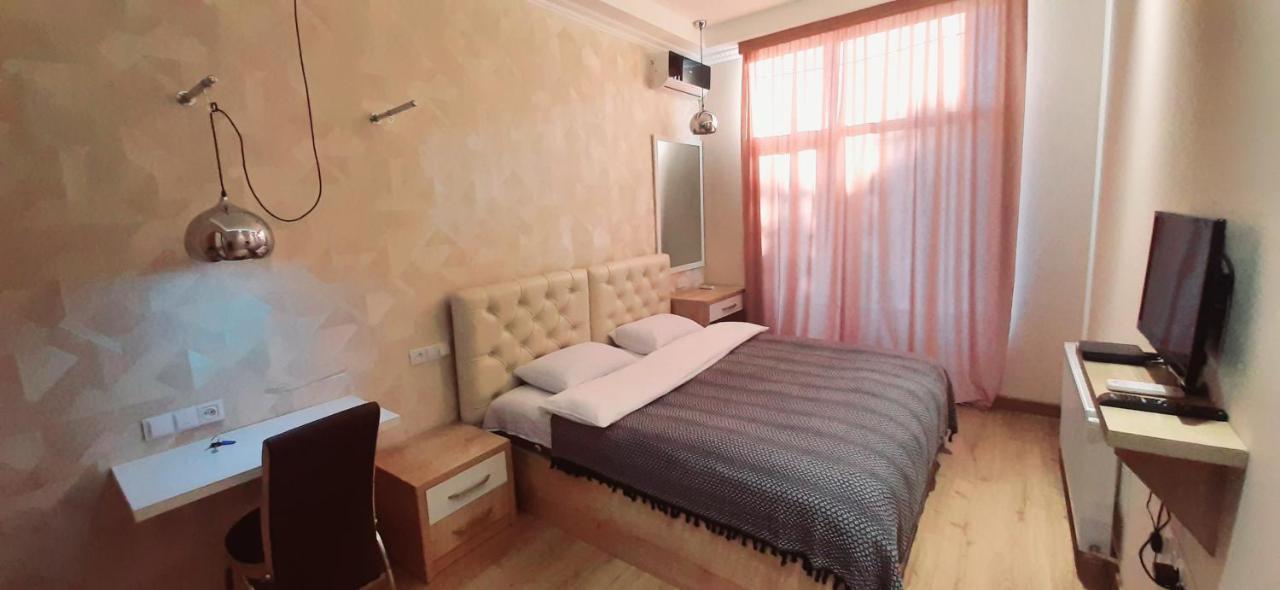 Happy Stay Hotel Kutaisi Exterior foto